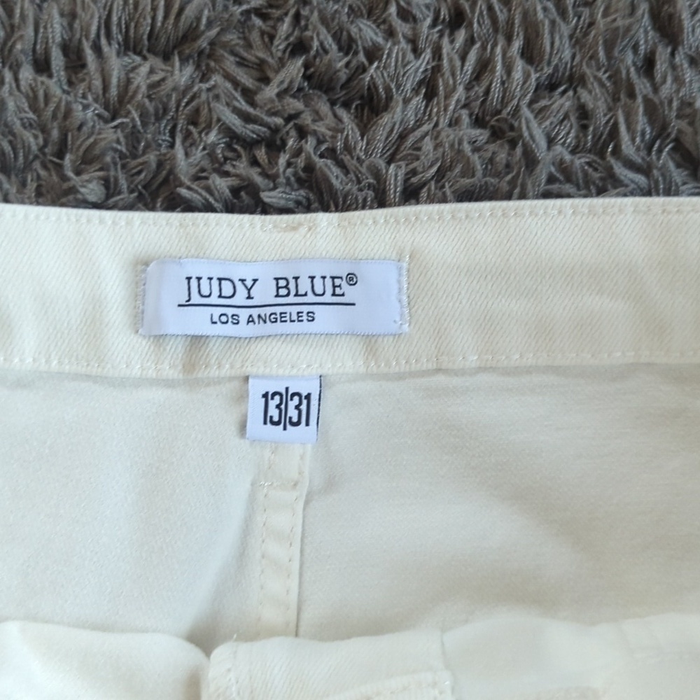 NWT Judy Blue Cuffed Denim Jogger White Size 13/31 - Picture 4 of 8